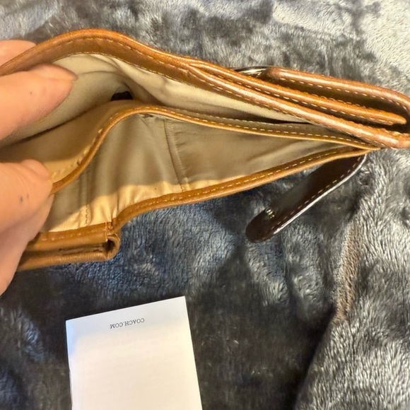 WALLET BUNDLE! LV/COACH - Picture 12 of 16